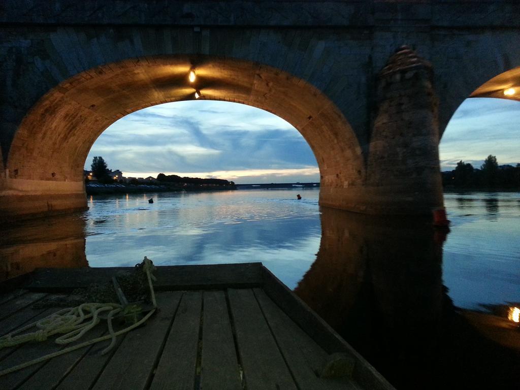 Different Holidays Saumur Esterno foto