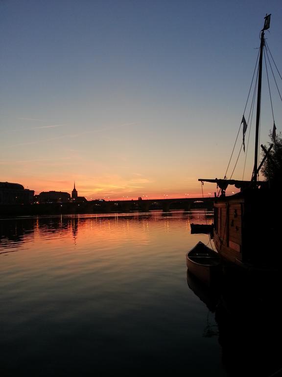 Different Holidays Saumur Esterno foto