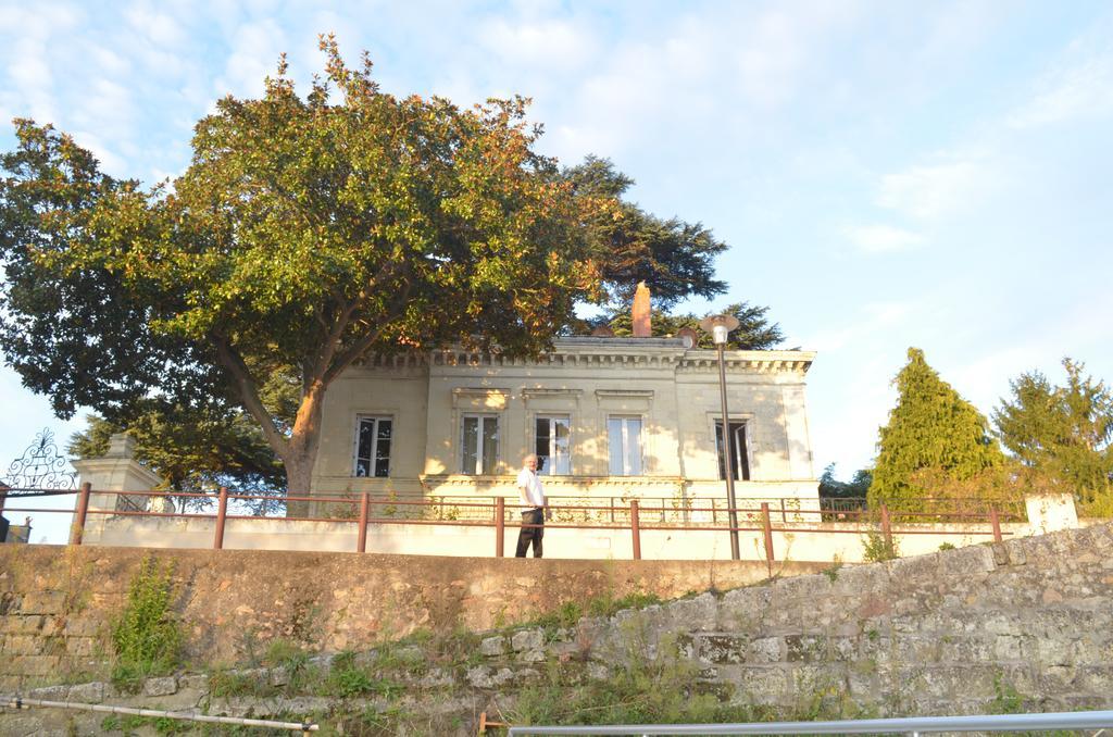 Different Holidays Saumur Esterno foto
